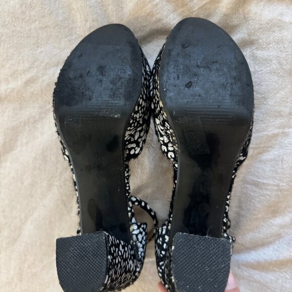 Retro N.Y.L.A. Black & White Pony Hair Platform Mary Jane Heels - sz 8 - Picture 6 of 6